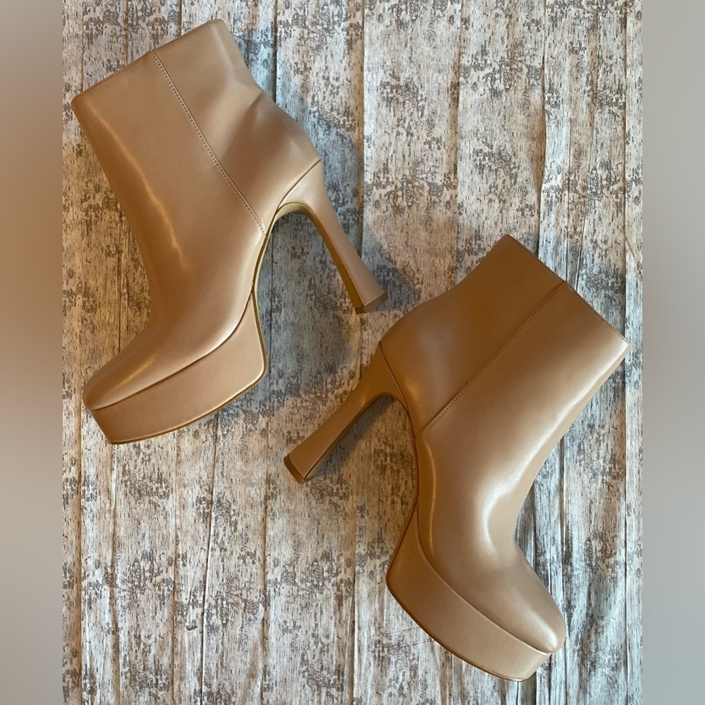 NEW w/Tags INC Womens Beige Platform Comfort Alize Round Toe Booties Women's 8 - Picture 2 of 10
